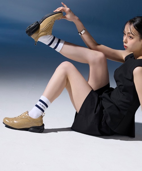 nissen(ニッセン)の「【ゆったり幅広】ACQUA PALETTE(アクアパレット)レースアップスニーカー(ワイズ4E)(スニーカー・レディース・ブラック/グレイッシュベージュ/シルバー・M/L/LL/3L)」の7枚目の写真
