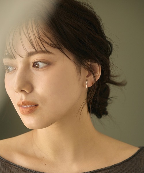 Jolie Toujours（ジョリトゥジュール）の「【金属アレルギー軽減】〈Silver925〉SWRストレートラインピアス（ピアス（両耳用）・レディース・シルバー・FREE）」の4枚目の写真
