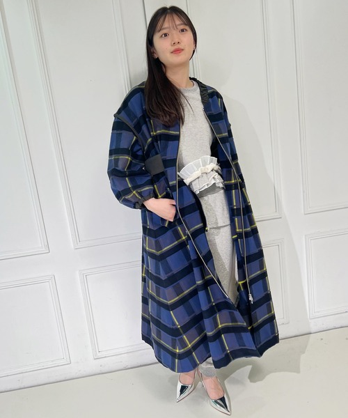 AVIE（アビィ）の「インポートチェックボリュームコート（チェスターコート・レディース・ネイビー・38）」の11枚目の写真