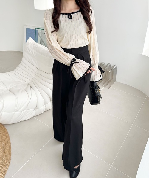 mily bilet（ミウィビレット）の「【mily bilet】華やかさと上品さを兼ね備えたデザインが個性的。ストライプレースキャンディースリーブリボン付きプルオーバー（長袖）（Tシャツ/カットソー・レディース・アイボリー/ブラック/ブラウン・X-LARGE/SMALL/MEDIUM/LARGE）」の7枚目の写真