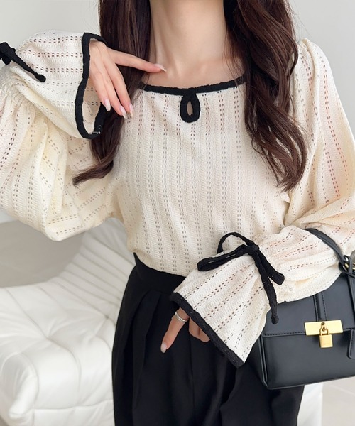 mily bilet（ミウィビレット）の「【mily bilet】華やかさと上品さを兼ね備えたデザインが個性的。ストライプレースキャンディースリーブリボン付きプルオーバー（長袖）（Tシャツ/カットソー・レディース・アイボリー/ブラック/ブラウン・X-LARGE/SMALL/MEDIUM/LARGE）」の11枚目の写真