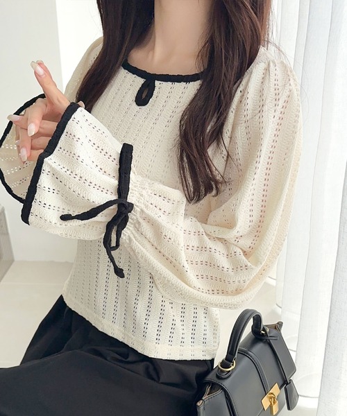 mily bilet（ミウィビレット）の「【mily bilet】華やかさと上品さを兼ね備えたデザインが個性的。ストライプレースキャンディースリーブリボン付きプルオーバー（長袖）（Tシャツ/カットソー・レディース・アイボリー/ブラック/ブラウン・X-LARGE/SMALL/MEDIUM/LARGE）」の5枚目の写真