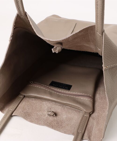 MARLON FIRENZE（マーロンフィレンツェ）の「【MARLON FIRENZE】イタリアンレザー A4トートバッグ（トートバッグ・レディース・グレイッシュベージュ/ブラック/シルバー・FREE）」の18枚目の写真