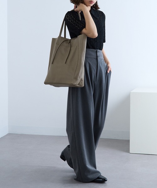 MARLON FIRENZE（マーロンフィレンツェ）の「【MARLON FIRENZE】イタリアンレザー A4トートバッグ（トートバッグ・レディース・グレイッシュベージュ/ブラック/シルバー・FREE）」の4枚目の写真