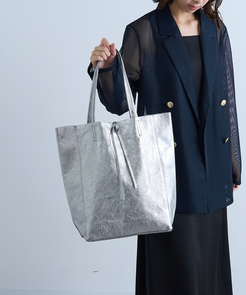 MARLON FIRENZE（マーロンフィレンツェ）の「【MARLON FIRENZE】イタリアンレザー A4トートバッグ（トートバッグ・レディース・グレイッシュベージュ/ブラック/シルバー・FREE）」の10枚目の写真