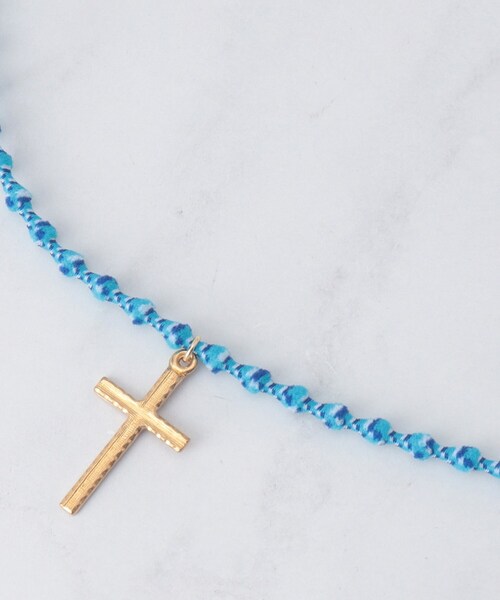 TAKEO KIKUCHI(タケオキクチ)の「Motief W Necklace(ネックレス・メンズ・ブラック系1/ブラック/ライトブルー/ブルー・00)」の4枚目の写真