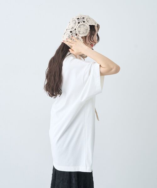 earth music&ecology(アースミュージックアンドエコロジー)の「アソートグラフィックルーズTee(Tシャツ/カットソー・レディース・ブラック/オフホワイト/クリーム・FREE)」の21枚目の写真