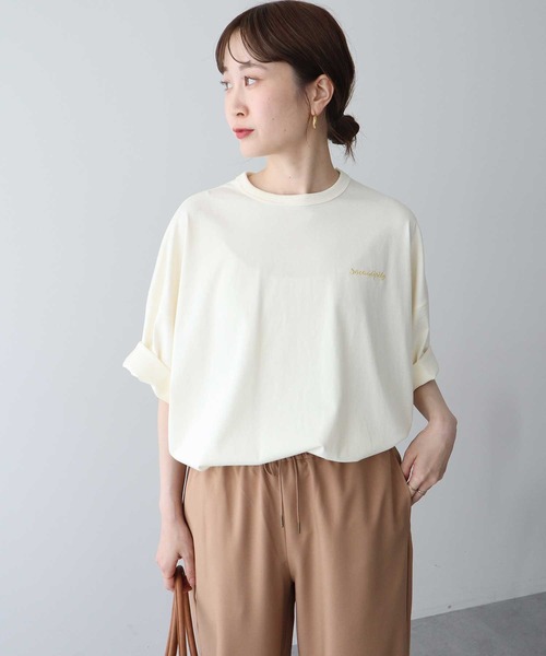 earth music&ecology(アースミュージックアンドエコロジー)の「アソートグラフィックルーズTee(Tシャツ/カットソー・レディース・ブラック/オフホワイト/クリーム・FREE)」の4枚目の写真