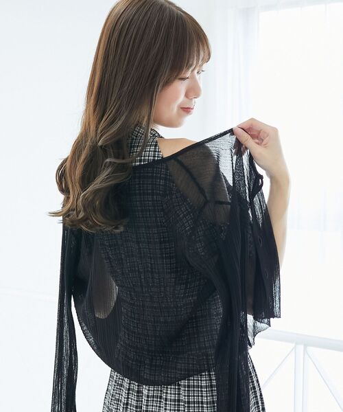 MAJESTIC LEGON（マジェスティックレゴン）の「キラキラボタンシアーカーディガン（カーディガン/ボレロ・レディース・ピンク/ブルー/オフホワイト/ネイビー/イエロー/ブラック・MEDIUM）」の21枚目の写真