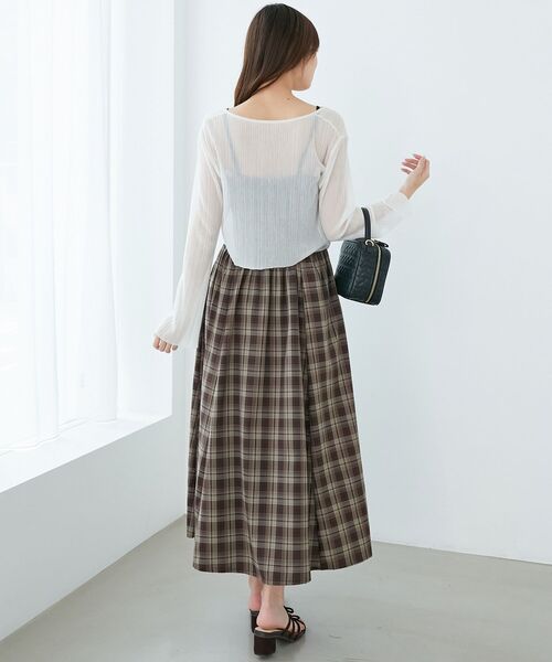 MAJESTIC LEGON（マジェスティックレゴン）の「キラキラボタンシアーカーディガン（カーディガン/ボレロ・レディース・ピンク/ブルー/オフホワイト/ネイビー/イエロー/ブラック・MEDIUM）」の15枚目の写真