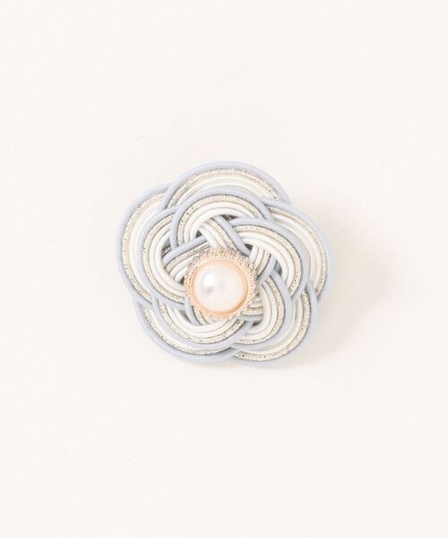 tone（トーン）の「【Shin】[シン]水引ブローチ(MA)（ブローチ/コサージュ・レディース・グレー/ダークグリーン/ブルー/ブルー系2/パープル系2/ベージュ/ネイビー/パープル/グリーン/グリーン系2/ブルー系3/パープル系その他/ピンク/ピンク系2/スカイブルー系2/ホワイト/スカイブルー系4/ピンク系3/パープル系3/スカイブルー系3/ブラウン/その他・FREE）」の12枚目の写真