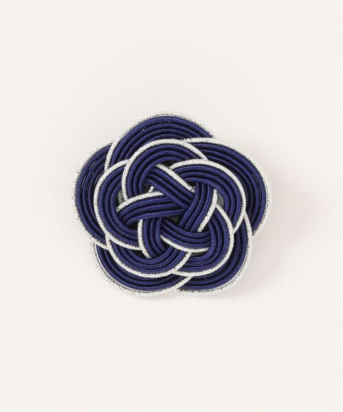 tone（トーン）の「【Shin】[シン]水引ブローチ(MA)（ブローチ/コサージュ・レディース・グレー/ダークグリーン/ブルー/ブルー系2/パープル系2/ベージュ/ネイビー/パープル/グリーン/グリーン系2/ブルー系3/パープル系その他/ピンク/ピンク系2/スカイブルー系2/ホワイト/スカイブルー系4/ピンク系3/パープル系3/スカイブルー系3/ブラウン/その他・FREE）」の9枚目の写真