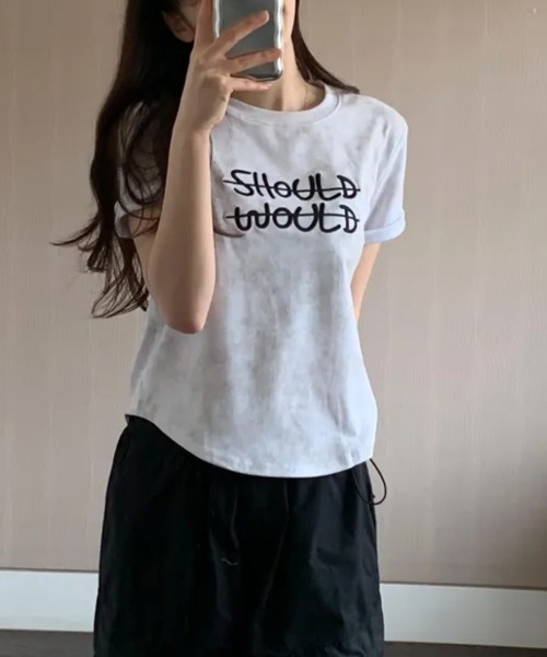 NANAHACHI(ナナハチ)の「ビンテージライク 英字刺繍入り 半袖Tシャツ(Tシャツ/カットソー・レディース・ホワイト/チャコールグレー/ブラック・FREE)」の9枚目の写真
