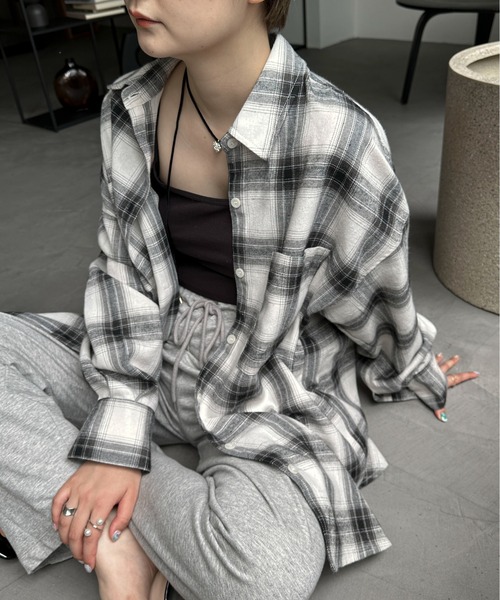 PILIT(ピリット)の「チェックBIGシャツ(シャツ/ブラウス・レディース・ブラウン/オフホワイト・MEDIUM)」の2枚目の写真