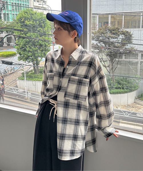 PILIT(ピリット)の「チェックBIGシャツ(シャツ/ブラウス・レディース・ブラウン/オフホワイト・MEDIUM)」の11枚目の写真