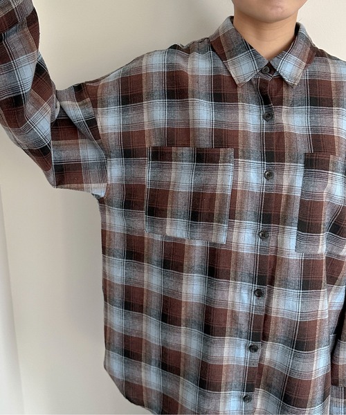 PILIT(ピリット)の「チェックBIGシャツ(シャツ/ブラウス・レディース・ブラウン/オフホワイト・MEDIUM)」の6枚目の写真