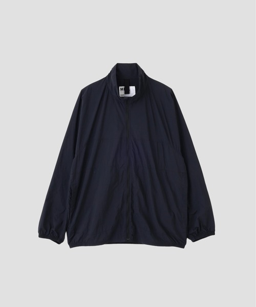 MHL.（エムエイチエル）の「PROOFED LIGHT NYLON TAFFETA（ブルゾン・メンズ・セージグリーン/ブラック/ネイビー・MEDIUM/LARGE）」の5枚目の写真