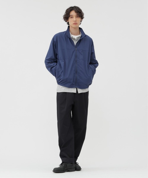 MHL.（エムエイチエル）の「PROOFED LIGHT NYLON TAFFETA（ブルゾン・メンズ・セージグリーン/ブラック/ネイビー・MEDIUM/LARGE）」の7枚目の写真