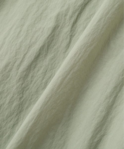 MHL.（エムエイチエル）の「PROOFED LIGHT NYLON TAFFETA（ブルゾン・メンズ・セージグリーン/ブラック/ネイビー・MEDIUM/LARGE）」の15枚目の写真