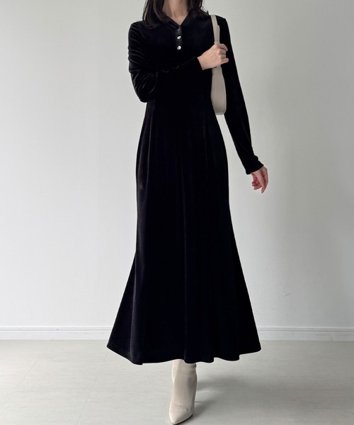junoah(ジュノア)の「カットベロアポロマーメイドワンピース【ペチスカートセット】(ワンピース・レディース・ブラック/ブラウン/グレー・LARGE/MEDIUM/SMALL)」の1枚目の写真
