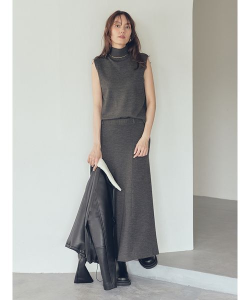 Mila Owen（ミラオーウェン）の「【セットアイテム】ハイネックノースリニットナロースカートSET（ワンピース・レディース・ブラウン/マスタード/チャコールグレー・0/1）」の4枚目の写真