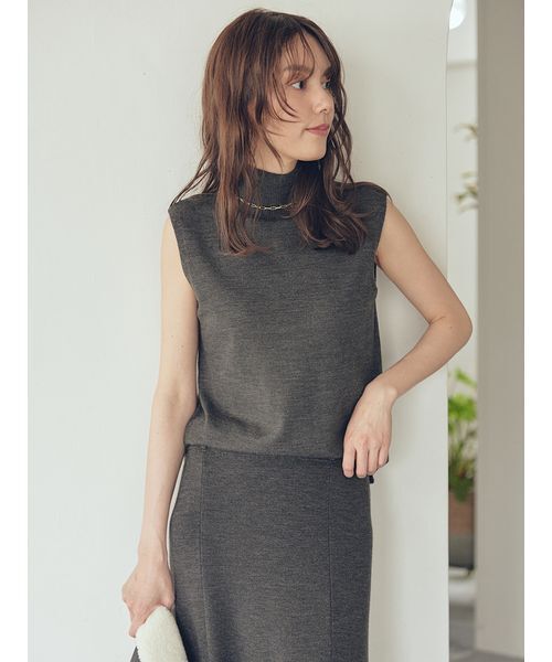Mila Owen（ミラオーウェン）の「【セットアイテム】ハイネックノースリニットナロースカートSET（ワンピース・レディース・ブラウン/マスタード/チャコールグレー・0/1）」の6枚目の写真
