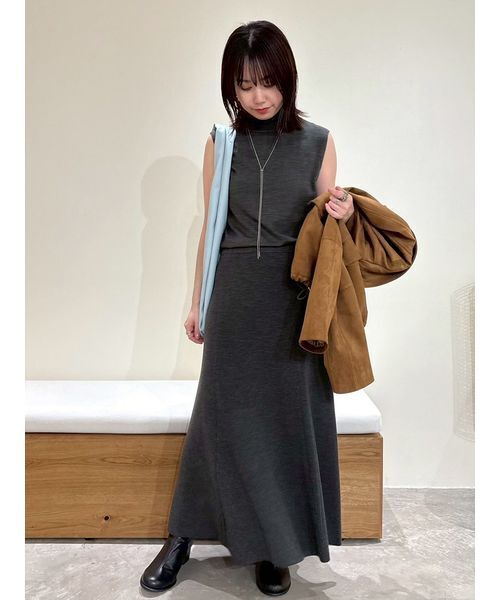 Mila Owen（ミラオーウェン）の「【セットアイテム】ハイネックノースリニットナロースカートSET（ワンピース・レディース・ブラウン/マスタード/チャコールグレー・0/1）」の20枚目の写真