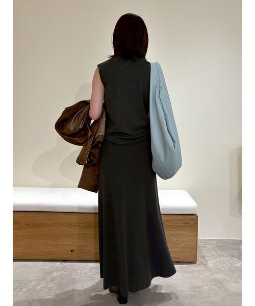 Mila Owen（ミラオーウェン）の「【セットアイテム】ハイネックノースリニットナロースカートSET（ワンピース・レディース・ブラウン/マスタード/チャコールグレー・0/1）」の21枚目の写真