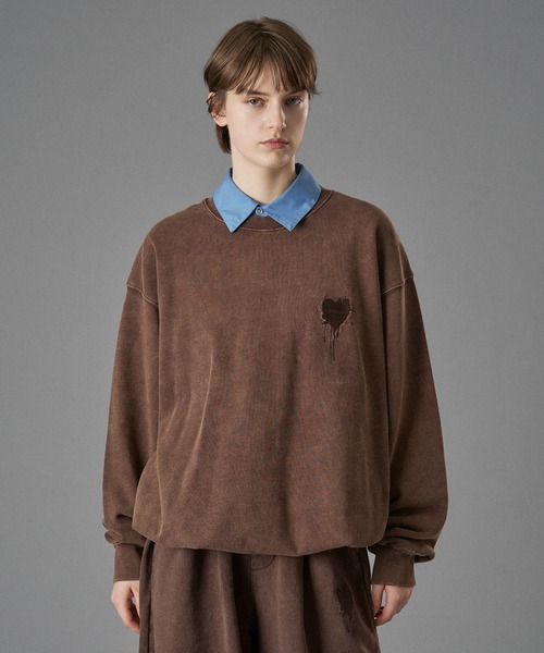 ONCILY（オンシェリー）の「25AW HEART LOGO DRAW CODE SWEAT / ハートロゴドローコードスウェット（スウェット・メンズ・ブラック/ブラック系その他/ブラック系その他2/杢グレー/ブラウン/ネイビー/ボルドー/チャコールグレー/モカ/ネイビー系/ブラウン系その他・SMALL/MEDIUM/LARGE）」の7枚目の写真