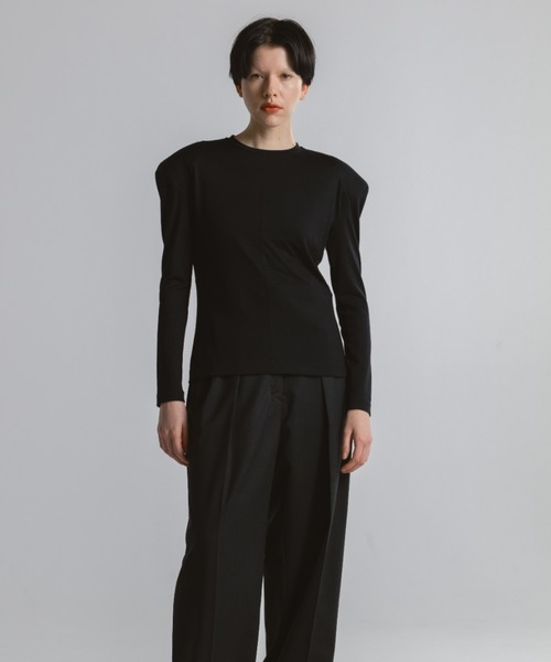 CINOH(チノ)の「WOOL JERSEY SHOULDER PADDED T-SHIRT(Tシャツ/カットソー・レディース・ホワイト系その他/ブラック・38)」の3枚目の写真