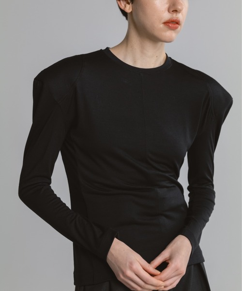 CINOH(チノ)の「WOOL JERSEY SHOULDER PADDED T-SHIRT(Tシャツ/カットソー・レディース・ホワイト系その他/ブラック・38)」の7枚目の写真