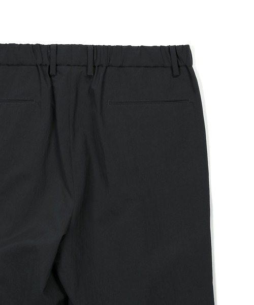 The DUFFER of ST.GEORGE(ザダファーオブセントジョージ)の「WATER REPELLENT SET UP PANTS:ダントツ撥水 セットアップ テーパードパンツ(スラックス・メンズ・チャコールグレー/ネイビー・X-LARGE/LARGE/MEDIUM/SMALL)」の14枚目の写真
