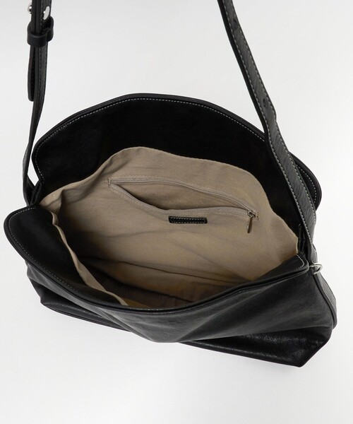 ALICE MARTHA（アリスマシャ）の「＜ALICE MARTHA＞ DENBER（ショルダーバッグ・レディース・ブラック/ダークブラウン・FREE）」の9枚目の写真