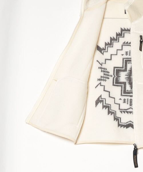 PENDLETON（ペンドルトン）の「ジャガードボア・スタンドベスト（ベスト・メンズ・マスタード/アイボリー/グレー系その他/ブラック系その他・LARGE/SMALL/MEDIUM）」の14枚目の写真