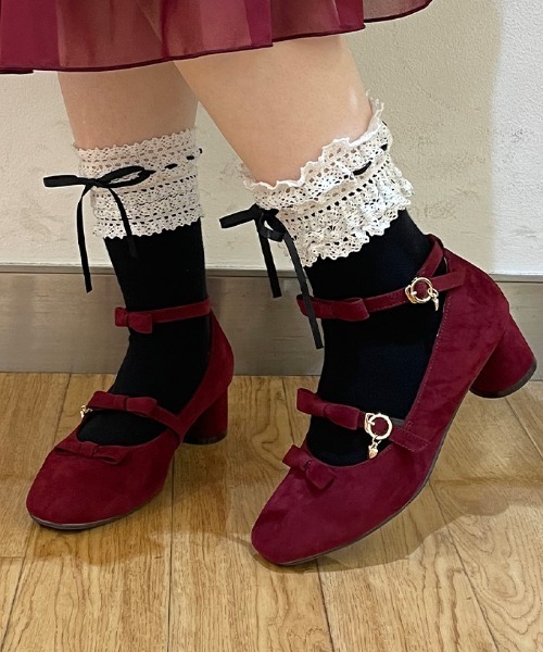 axes femme POETIQUE(アクシーズファムポエティック)の「ハシゴレース×リボンソックス(ソックス/靴下・レディース・ホワイト/ブラック・FREE)」の1枚目の写真