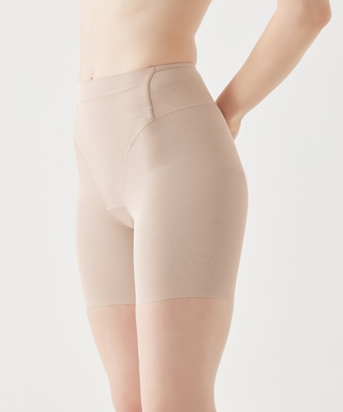 GUNZE（グンゼ）の「いいここち快適ショーツ スタイル改善計画 【ギュッと太もも】 2分丈ショーツ（ショーツ・レディース・ブラック/ワイン/シルバー系その他/ベージュ系その他・MEDIUM/LARGE/X-LARGE）」の18枚目の写真