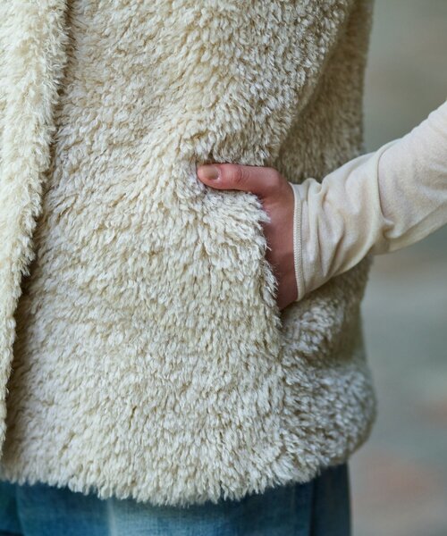 DRESSTERIOR(ドレステリア)の「【otonaMUSE 11月号掲載】エコファージレ(ノーカラーコート・レディース・チャコールグレー/ナチュラル・34/36/38)」の19枚目の写真