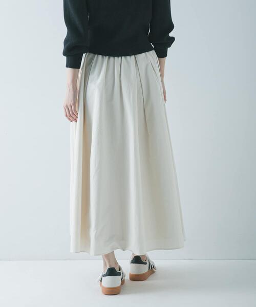 URBAN RESEARCH（アーバンリサーチ）の「ギャザーボリュームスカート（スカート・レディース・アイボリー/ブラック・FREE）」の22枚目の写真