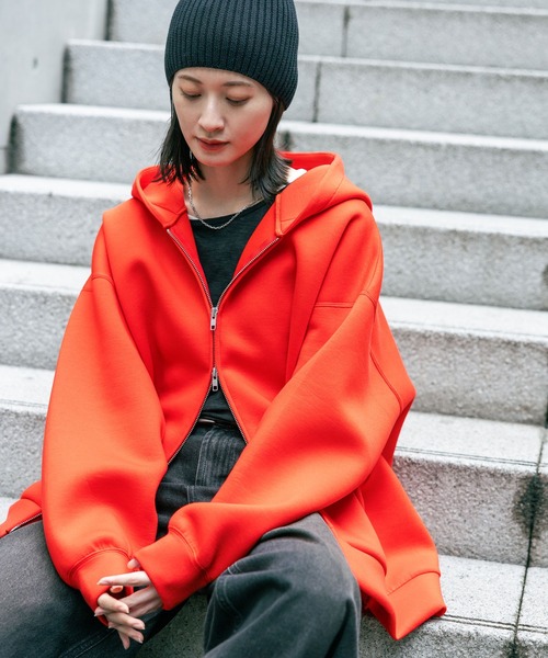 LAKOLE（ラコレ）の「ダンボールジップパーカー / 588558（パーカー・レディース・レッド/テラコッタ/モカ/杢グレー/ブラック/グリーン・FREE）」の6枚目の写真