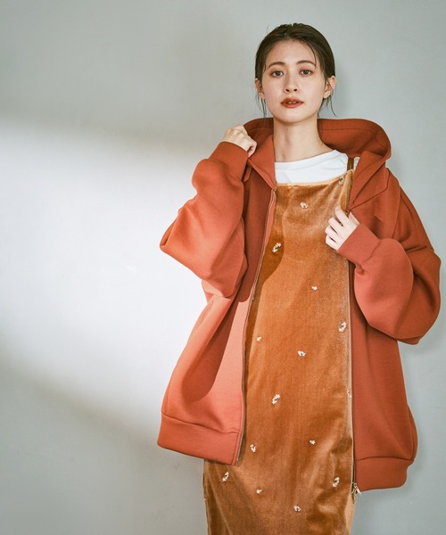 LAKOLE（ラコレ）の「ダンボールジップパーカー / 588558（パーカー・レディース・レッド/テラコッタ/モカ/杢グレー/ブラック/グリーン・FREE）」の4枚目の写真