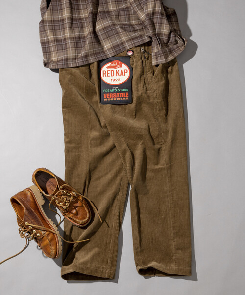 RED KAP（レッドキャップ）の「RED KAP/レッドキャップ 別注 SMU PT-38 SETUP 2TUCK CORDUROY WIDE PANTS/コーデュロイ/リラックスフィット/【セットアップ対応】（その他パンツ・メンズ・ベージュ/ブラック/ネイビー/ブラウン・MEDIUM/LARGE/SMALL）」の3枚目の写真
