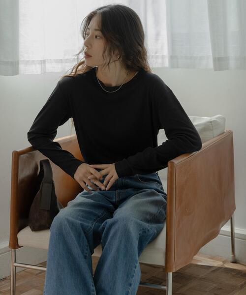 URBAN RESEARCH Sonny Label（アーバンリサーチサニーレーベル）の「『UR TECH』蓄熱ベーシックロングTシャツ（Tシャツ/カットソー・レディース・ブラック/チャコールグレー/オフホワイト・FREE）」の4枚目の写真