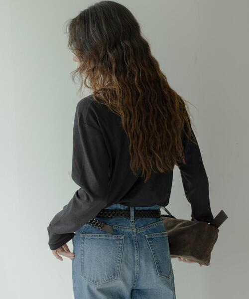 URBAN RESEARCH Sonny Label（アーバンリサーチサニーレーベル）の「『UR TECH』蓄熱ベーシックロングTシャツ（Tシャツ/カットソー・レディース・ブラック/チャコールグレー/オフホワイト・FREE）」の7枚目の写真