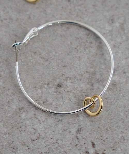 DISCOAT（ディスコート）の「【GOLDY】カーリーチャームフープピアス（ピアス（両耳用）・レディース・シルバー系その他/ゴールド/シルバー・FREE）」の4枚目の写真