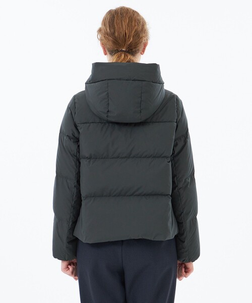 MACKINTOSH PHILOSOPHY（ﾏｯｷﾝﾄｯｼｭ ﾌｨﾛｿﾌｨｰ）の「【WEB&一部店舗限定】フーデッドショートダウン（ダウンジャケット/コート・レディース・チャコールグレー/ダークネイビー/ブラック・38/36）」の9枚目の写真