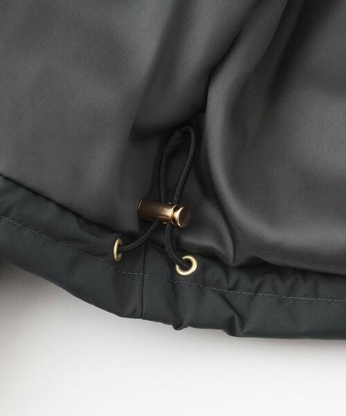 MACKINTOSH PHILOSOPHY（ﾏｯｷﾝﾄｯｼｭ ﾌｨﾛｿﾌｨｰ）の「【WEB&一部店舗限定】フーデッドショートダウン（ダウンジャケット/コート・レディース・チャコールグレー/ダークネイビー/ブラック・38/36）」の13枚目の写真