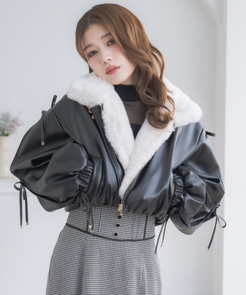 couture BY ROJITA(クチュールバイロジータ)の「2WAYカラーフェイクレザーブルゾン(ブルゾン・レディース・ブラック/マルチ/ブラウン・FREE)」の6枚目の写真