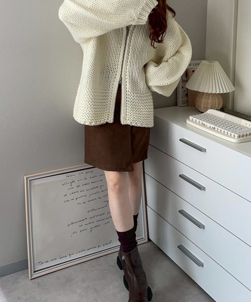 merrylatte(メリーラテ)の「ダブルジップオーバーサイズニットカーディガン【NOUA】(カーディガン/ボレロ・レディース・アイボリー・FREE)」の7枚目の写真