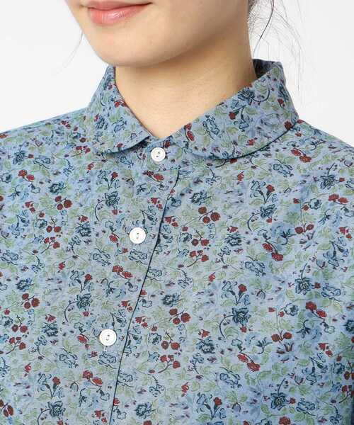 LAURA ASHLEY(ローラアシュレイ)の「【コットン100%/ワンマイルウエア】ロサ サンクタ柄 ダンガリーブラウス(シャツ/ブラウス・レディース・ブルー系・40/38)」の5枚目の写真