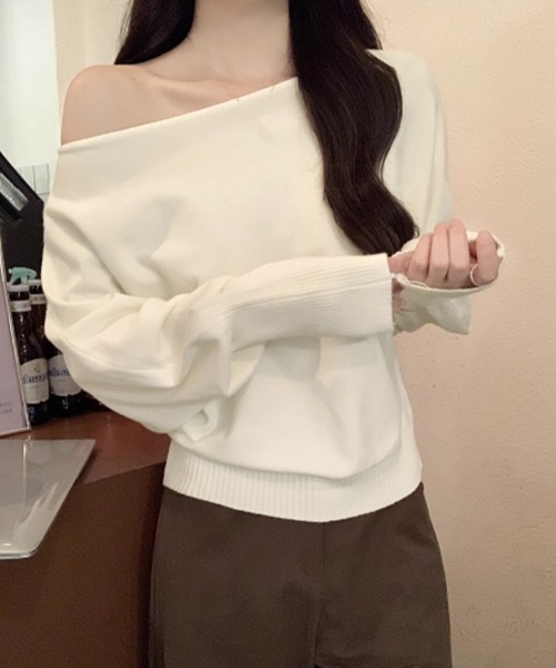 Miniministore(ミニミニストア)の「ボートネックニットトップスオフショルダー(ニット/セーター・レディース・アイボリー/ブラック/グレー/ベージュ/ブラウン/ピンク/ワインレッド・FREE)」の2枚目の写真